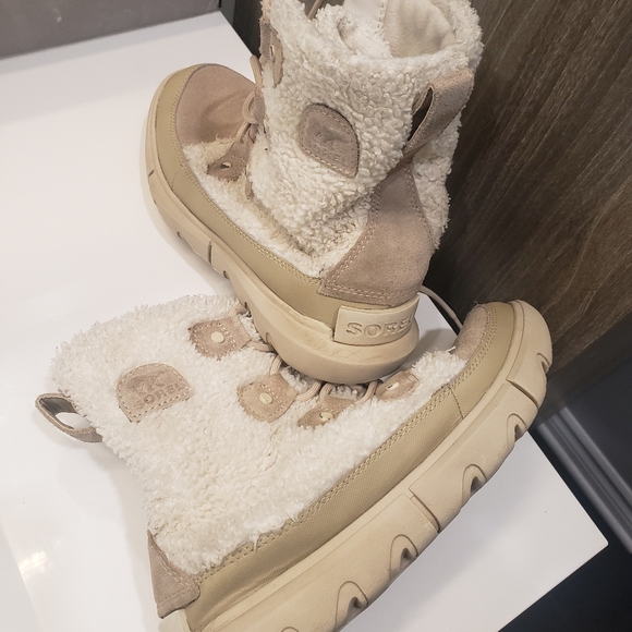 Sorel shoe size 38 - Picture 2 of 6